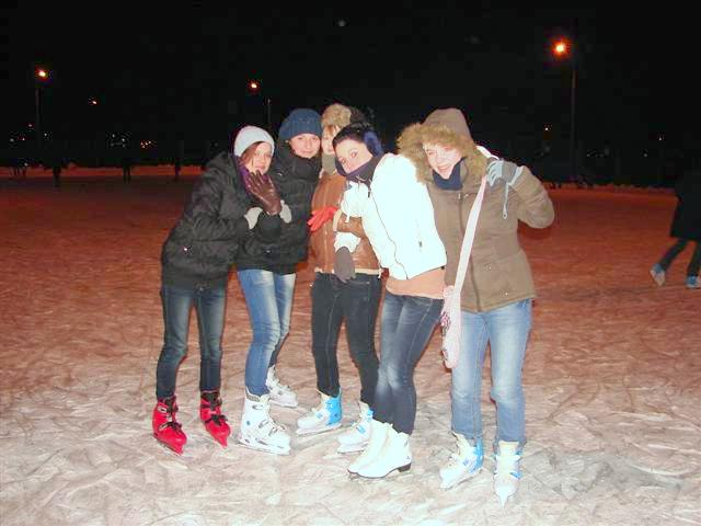 SZALEŃSTWA NA LODOWISKU