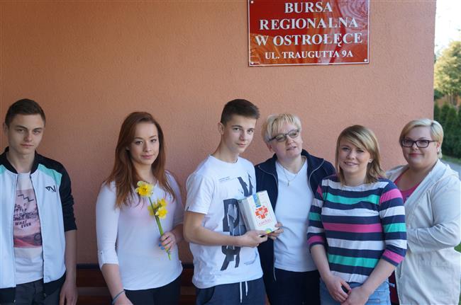 Wychowankowie Bursy podczas akcji „Pola Nadziei”.