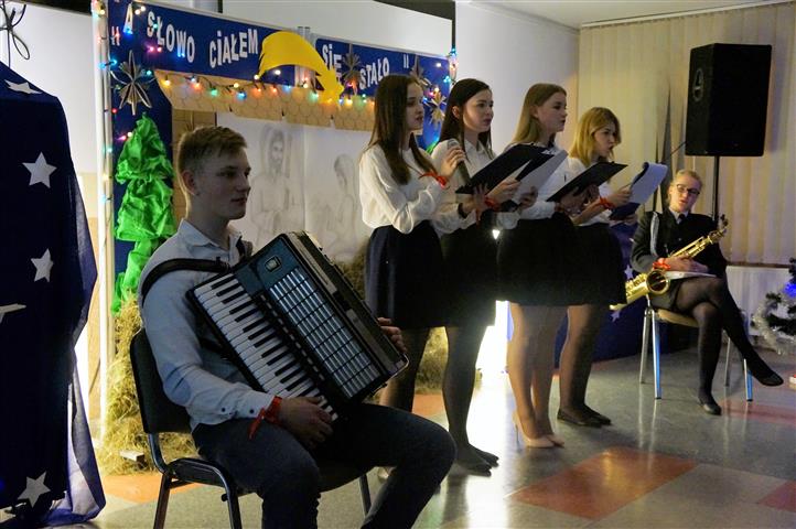 WIECZÓR WIGILIJNY 2016 „A słowo ciałem się stało…”